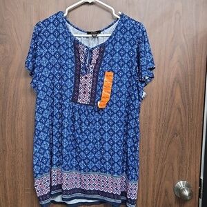 Dalia Size XXL Blue And Red Flowy Boho Short Sleeve Top